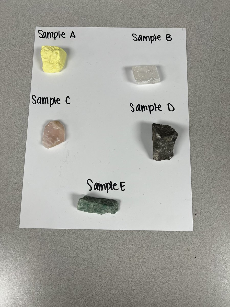 MrsPotvinSCE's tweet image. 6th grade scientists are exploring different minerals today 🪨🔬👩‍🔬 @HaskettJH #wearehaskett @mrscampbell_22 @Coach_BHerzog @Mrs_Pamela_Long @ScienceMoline