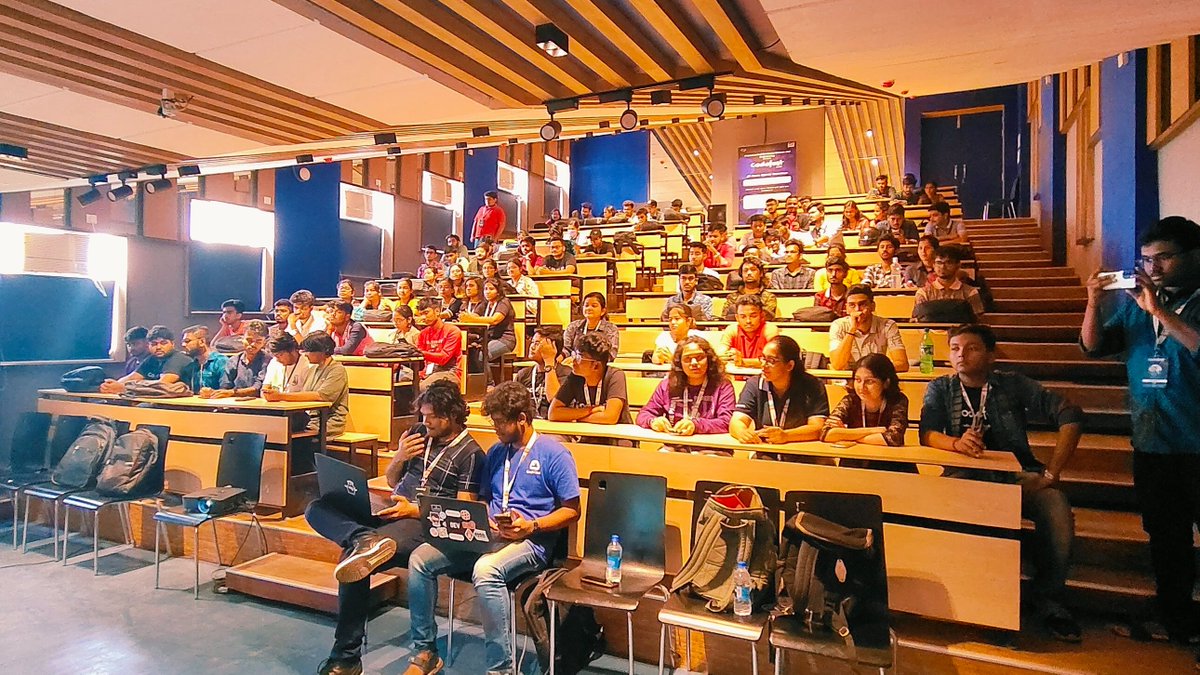 dscjisu's tweet photo. Wow, what an amazing time we had at Codefest 2023! 🎉 It was a jam-packed event with incredible speakers like @imanishbarnwal, @FValkyrie_17, @s_oumyadip, and @shubhayu64 sharing their knowledge and insights. 

 #Codefest2023 #techconference #learning #diversityinTech https://t.co/Gy04CVSApw