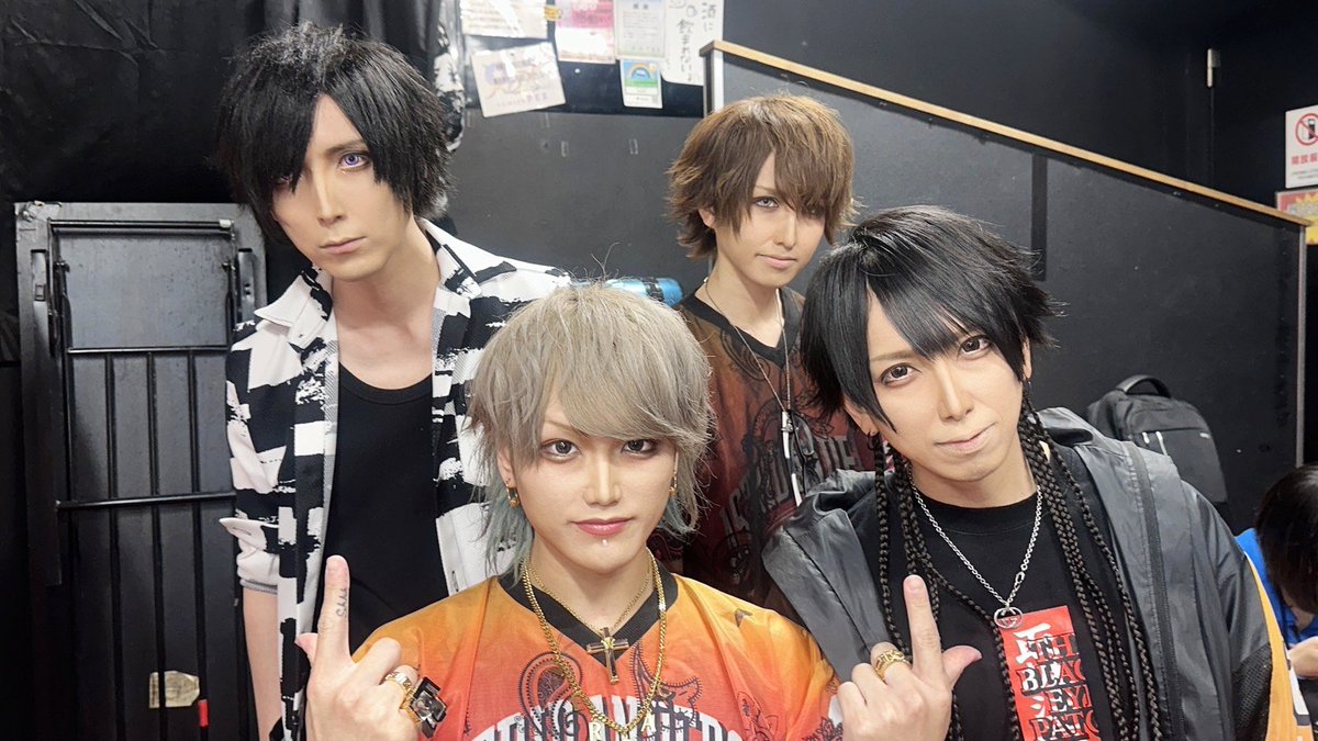 ex_dopes_ryo's tweet photo. 久しぶりのLOVELOCKでした！

めっちゃ楽しかった！
沢山の人が観に来てくれて本当に嬉しかったし、サポート始めた時の様な感覚でした！！

またやれたらいいなーと思ってます！
今日もありがとうございました！
ゆっくり休んでください！ https://t.co/UgBOID5V9F
