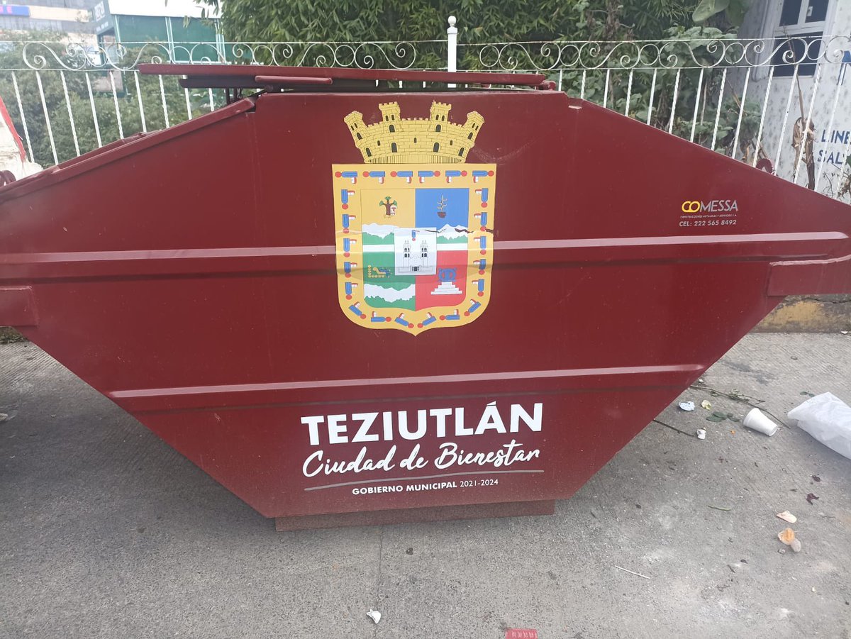 CarlosPeredoG's tweet photo. Estos son parte de los contenedores nuevos de basura que llegaron para cubrir diferentes puntos del centro y periferias de nuestro municipio, además de reemplazar los contenedores que cumplieron con su tiempo de uso.
#carlosperedo #ciudaddebienestar https://t.co/WowjKlRyix