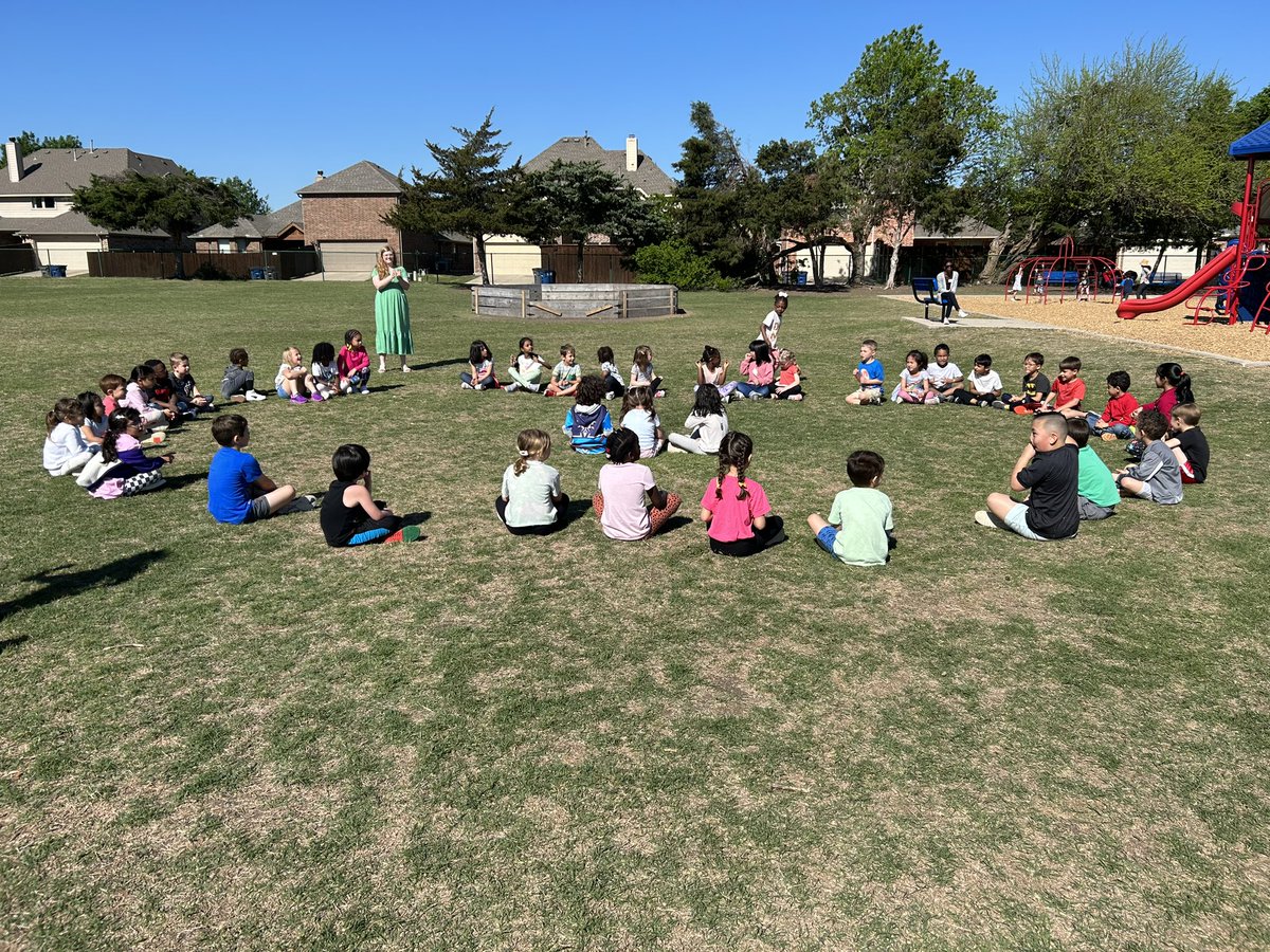 We had a big game of Duck Duck Goose at recess today. Loving this beautiful weather. #20yearsME <a href="/MarionMavericks/">Marion Mavericks</a>