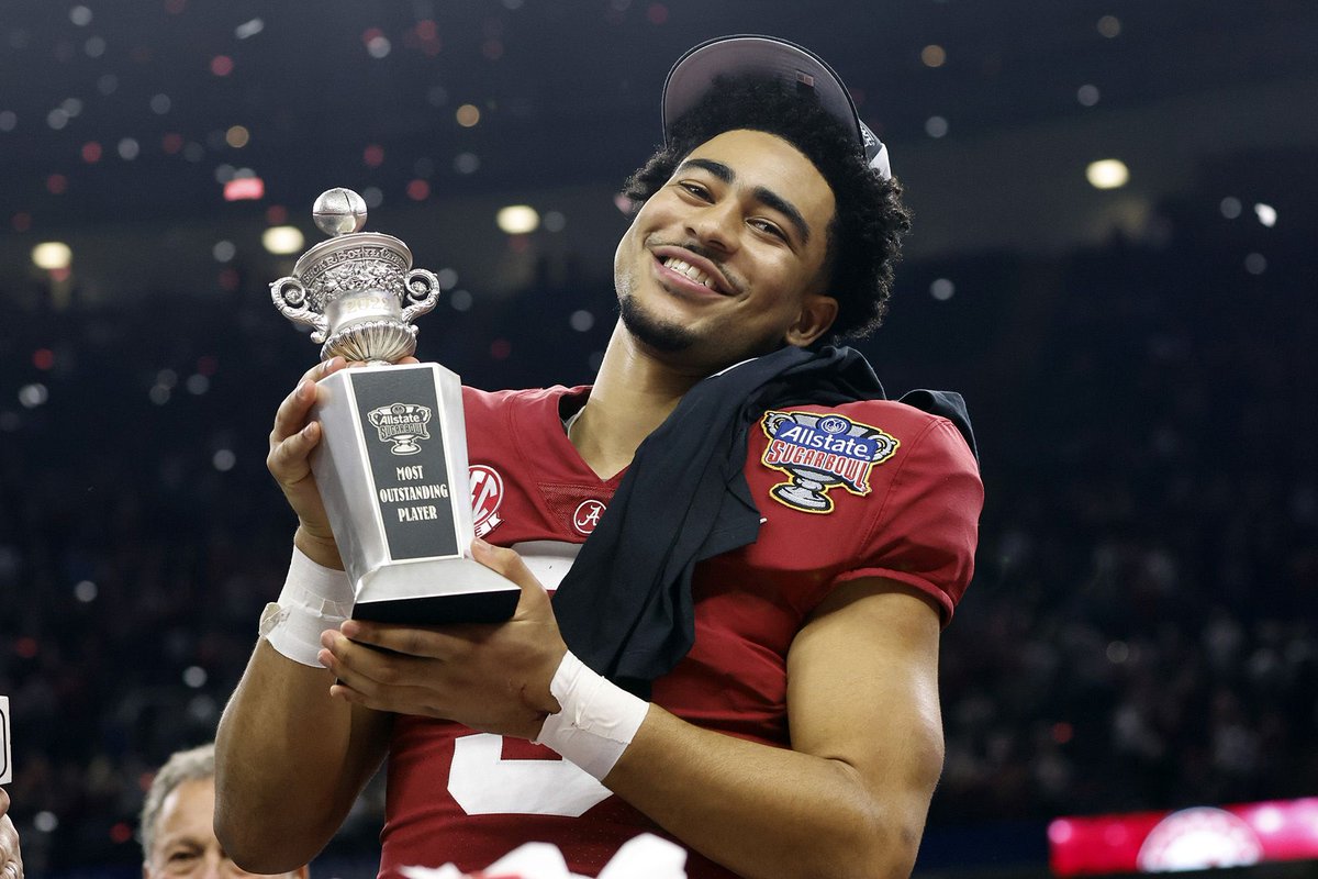 NFL_DovKleiman's tweet photo. Update: Alabama QB Bryce Young scored an amazing 98 on the S2 cognitive test, according to @AlbertBreer 

Bryce scored above QBs such as Josh Allen, Joe Burrow and Justin Fields (all of which were considered high scorers, also in the 90s) https://t.co/n6jHHxVmRJ
