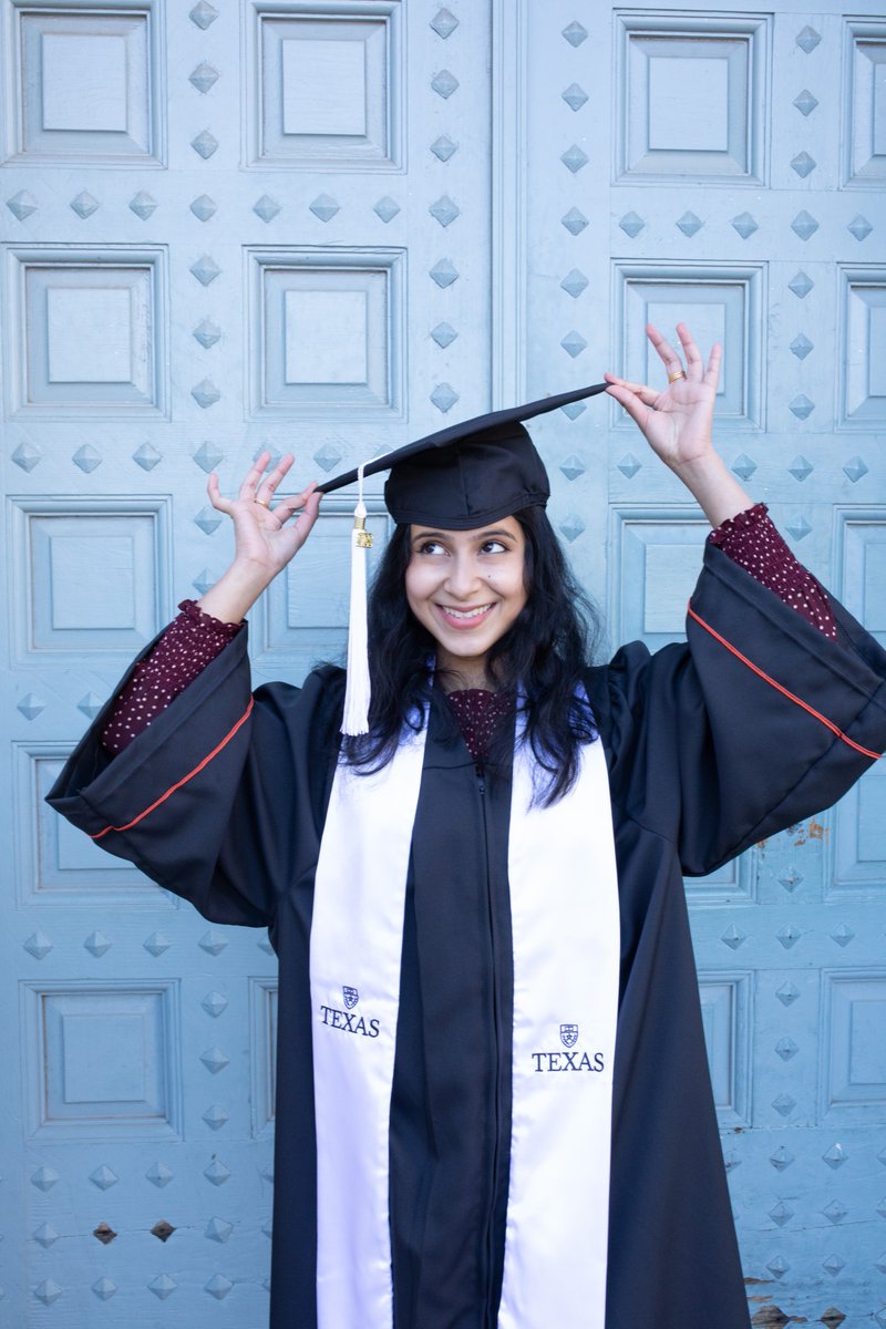 universitycoop's tweet image. Grab your bachelor's &amp;amp; master's regalia today! Order by tomorrow 4/14 to ensure you have your items in time for graduation 🎓🤘

ORDER NOW: bit.ly/3MEHSL2

#ut23 #texasgraduation #texaslonghorns #hookem