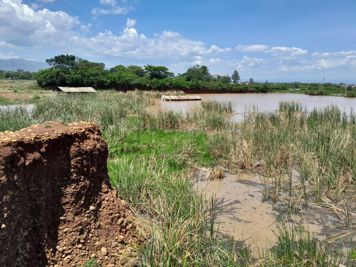 DAbrahamB's tweet photo. The excessive quarrying in Kanyakwar making the area inaccessible and dangerous to for the residents as when it rains the quarries fill up with water displacing the residents and making the area prone to waterborne diseases
#Vulnerabilitymapping @Wanavijiji_sdi @WeAreVCA https://t.co/hLLTTHudbn