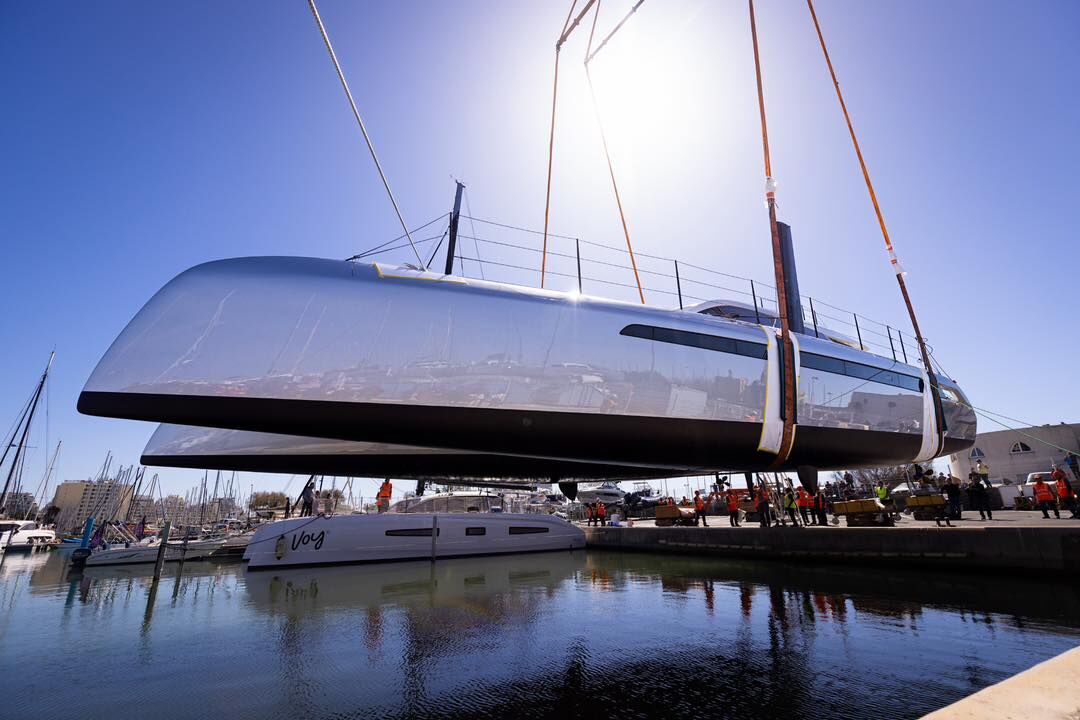 💦💦💦💦💦
Gunboat 72.01 makes a splash! 

Head to IG stories for more --> bit.ly/41iusZu

More to come as in-water testing, final fit out, and sea trials progress.

#gunboat #catamarans #multihulls #gunboat72 #yachting 

📷 Bruno Mazodier / Bruno Mazodier Photographe