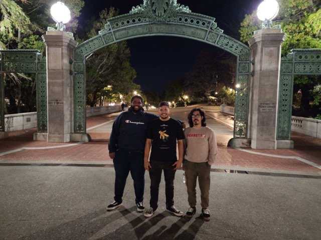 CudcemUCF's tweet photo. UCF PREM team is at Spring MRS in SF!!!! #S23MRS #materialsscience #materialsresearch #premnsf @Materials_MRS @UCFMSE @UCFCECS @UCF https://t.co/h3S0pCJOcf