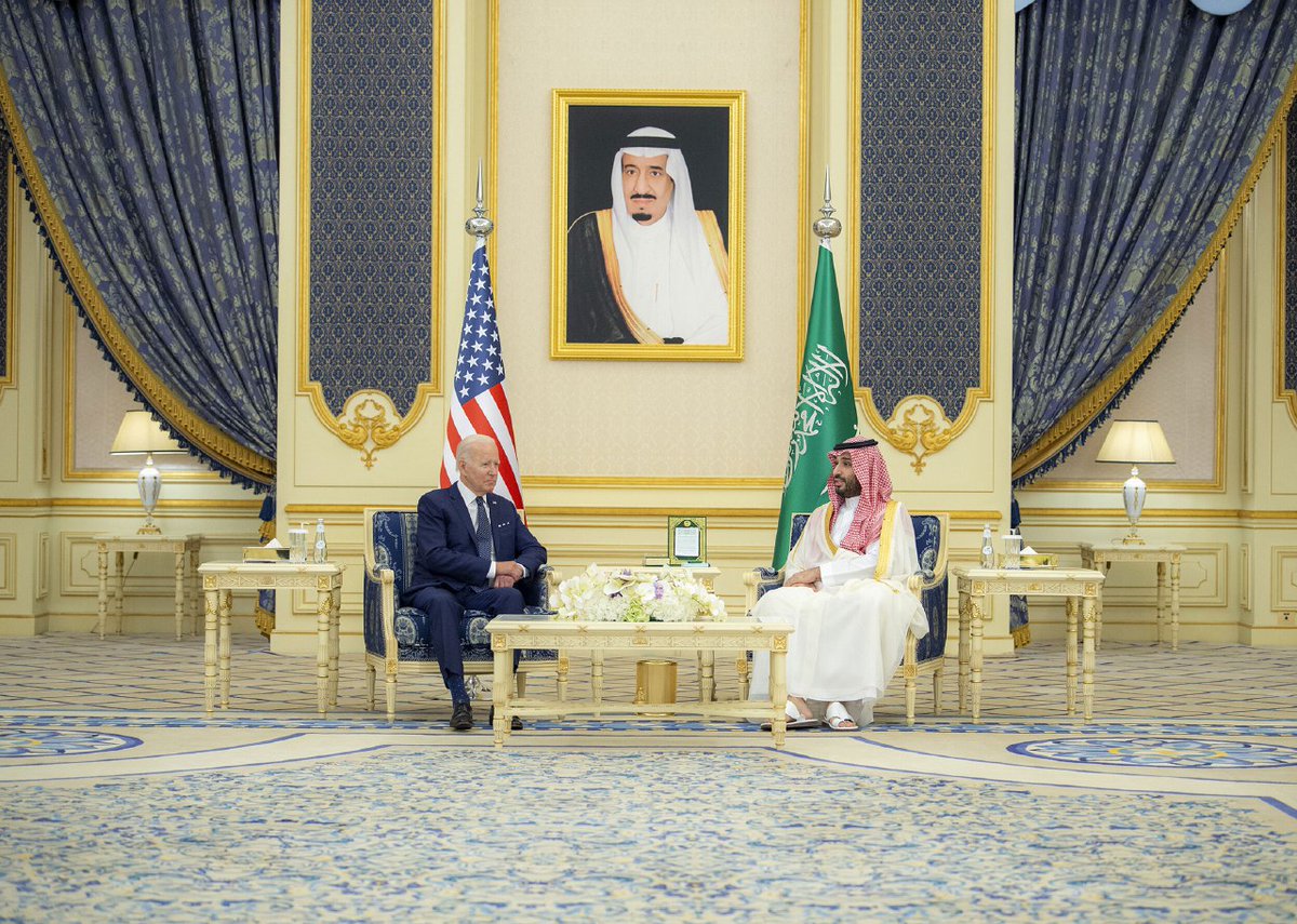 US-Saudi oil pact crumbles as Russia takes over, Bloomberg writes

The agency notes that the oil alliance between Saudi Arabia and Russia is capable of creating all sorts of problems for the US economy - and even for the election campaign of Joe Biden.