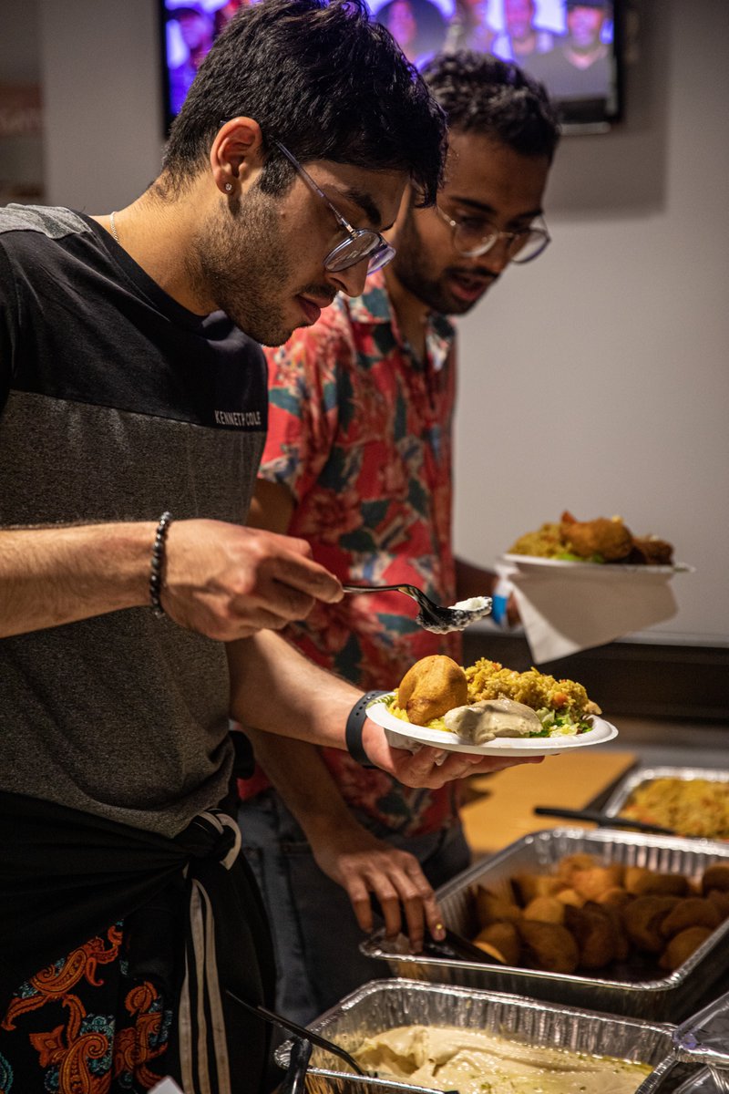 UChiPolitics's tweet photo. Thank you to everyone who came to our second IOP Iftar dinner. 

Over food and conversation we celebrated and recognized the contributions Muslims have made to public service. 

We hope to see everyone again next year! https://t.co/A0YTwnM97n