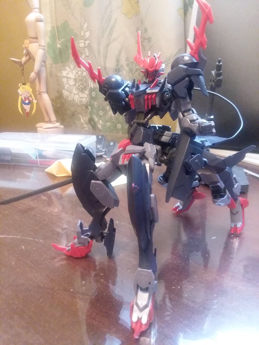 TycadeVT's tweet photo. Finished this edgy cow gundam, posing him is an absolute bitch but he looks cool! #gundam #gunpla #barbataurus https://t.co/xb1j7Sfz8s