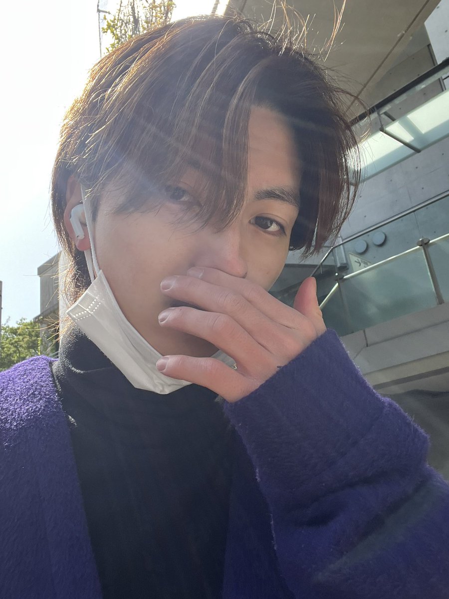 minayuu_24's tweet photo. 出勤中にパシャリ

新店の出勤ルートがオシャレすぎます✨️

 #出勤中 #美容師 #自然光 #表参道 #表参道ヒルズ #植物 https://t.co/wGnv2iNCwq