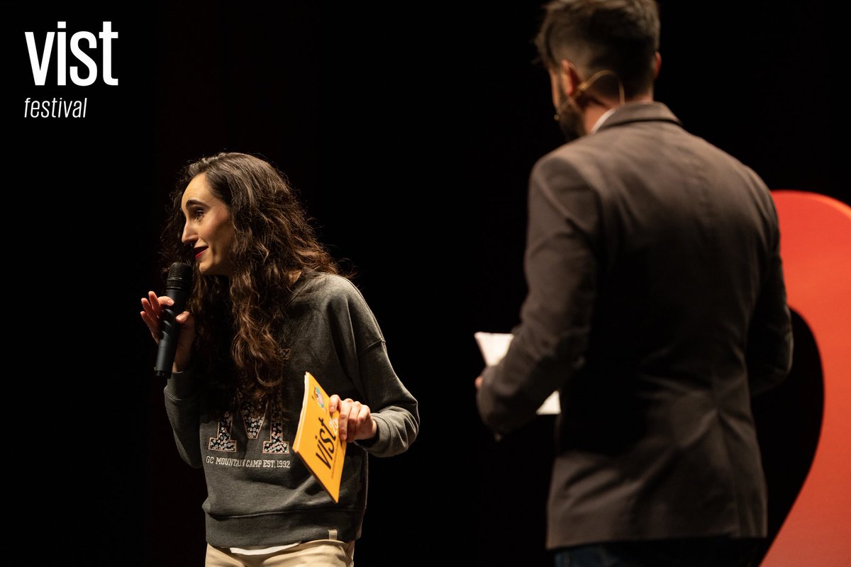 Que “la de xarxes” acabe presentant la gala de cloenda… és una idea que pot eixir o molt bé o molt malament 😂 

Jutgeu vosaltres mateix!

📸 lamaryposafotografia 

#vist #vist2023 #vistfestival #presentadors #galadecloenda #festivaldecine
