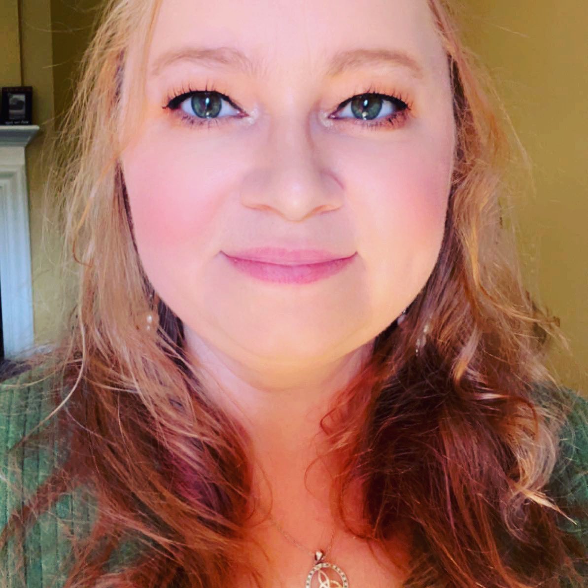30 &amp; Up Twitter - Drop a picture with your age!

43 and fancy free!