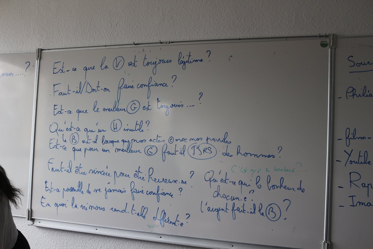 Graines2philo67's tweet photo. Formation des lycéen•nes  à la discussion à visée philosophique au collège/Lycée Jean Monnet: nos futur•es animateurices philo vont animer deux ateliers avec les classes de sixième: bonne chance à elleux! https://t.co/UinL49NbMH
