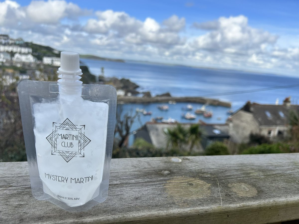 DavePresland's tweet photo. Finally got round to drinking our @MartiniClubUK @ChewDistillery March Martinis. 

#MartiniWithAView. https://t.co/ZBThU2Va1R
