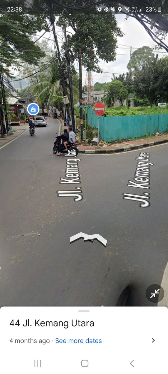 Lutfy2106's tweet photo. @DKIJakarta Patokan nya pas pertigaan seperti di gambar. (Ini foto menuju arah mcd kemang) Maaf nama jln nya di jl kemang utara https://t.co/mVeKv4LEk2