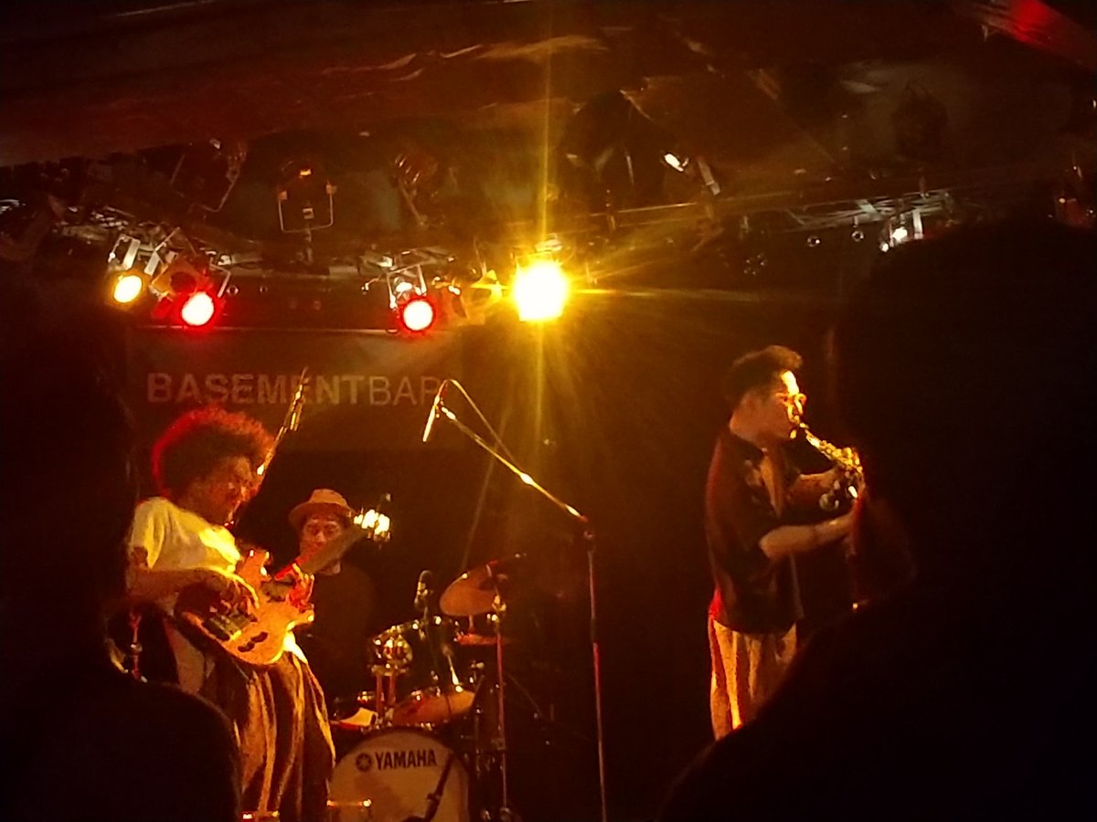 seojyujipagehe's tweet photo. LIVEイベント、行ってきました( ˙꒳​˙  )/
“カッチャルバッチャル”
4月13日(木) 19:00 
[LIVE]
Centro y pa Dentro  ⟵お目当て
of Tropique 
SAHAS  
[DJ]
pope 
GjoeClinton&amp;HisPyramidShakers 
[FOOD]
rukoruko curry 
下北沢 BASEMENTBAR https://t.co/MQ4fXA8Q7p