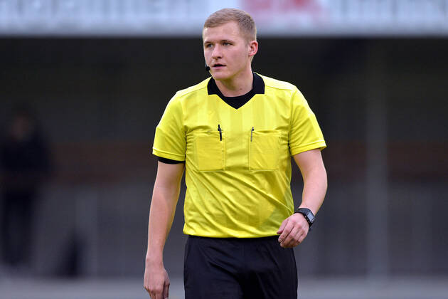 SrAnsetzungen's tweet photo. 3. Liga, 32. Spieltag
FC Ingolstadt 04 - VfB Oldenburg (Sa., 14 Uhr)
🙎🏼♂️: Timo Gansloweit
🚩: Tobias Severins
🚩: Leonidas Exuzidis
#Gansloweit #FCISVM #3Liga https://t.co/4rKj0htI5r