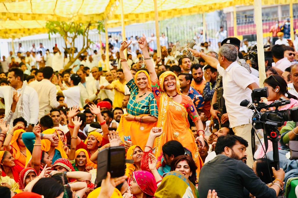 जनता के वादे होंगे पूरे,
हर भ्रष्टाचार की हो जांच,
राजस्थान का है दृढ़संकल्प,
सत्य पर नहीं आने देंगे कोई आंच।
<a href="/SachinPilot/">Sachin Pilot</a> 
#पायलट_संग_राजस्थान