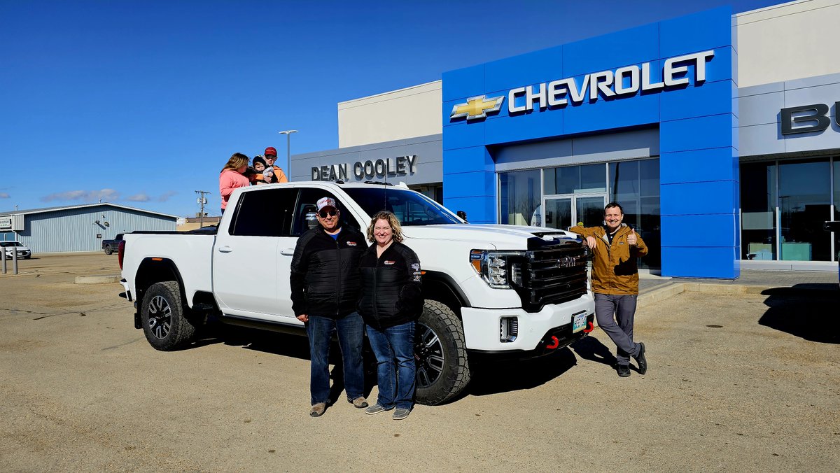 Congratulations Darcy, Paulette, Rylan, Alaina, and Brantley Halabisky. Thank you and enjoy your new #GMC2500HD #AT4 <a href="/ByersBryan/">Bryan Byers</a>
