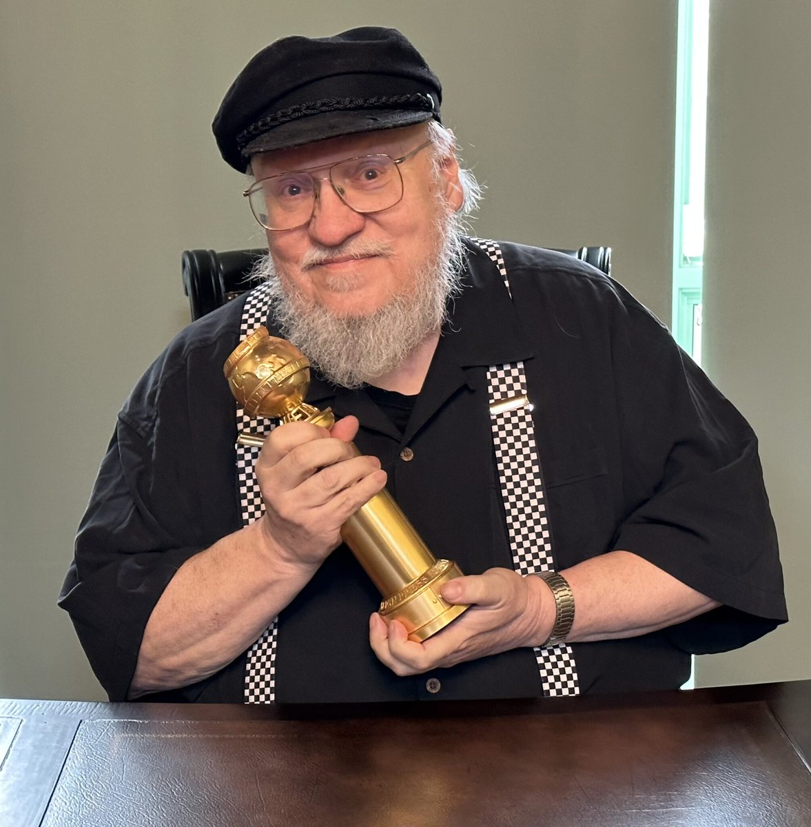 All of us at HBO and HOUSE OF THE DRAGON were thrilled when Hot D won this year's Golden Globe Award as Best Dramatic Series. georgerrmartin.com/notablog/2023/…