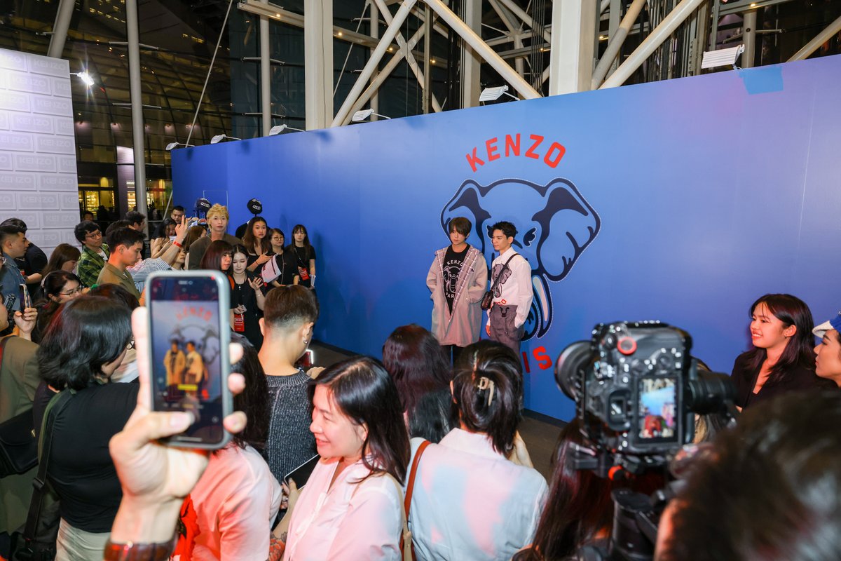 kenzo's tweet photo. 👀Spotted last night : #KeungTo attended the KENZO Varsity Jungle event wearing KENZO full look. #KENZONIGO https://t.co/GIfcrKRaFz