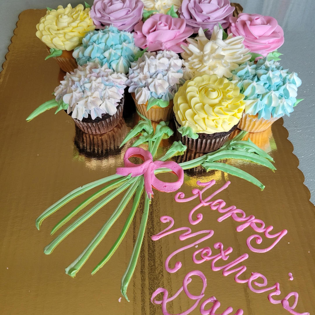 casualgourmet's tweet image. Our Mother's Day Cupcake Bouquet: The sweetest gift for your incredible mother. Please call to order: 508-775-4946. 📷📷📷
#CasualCakes #CapeCodBaker #MothersDay2023