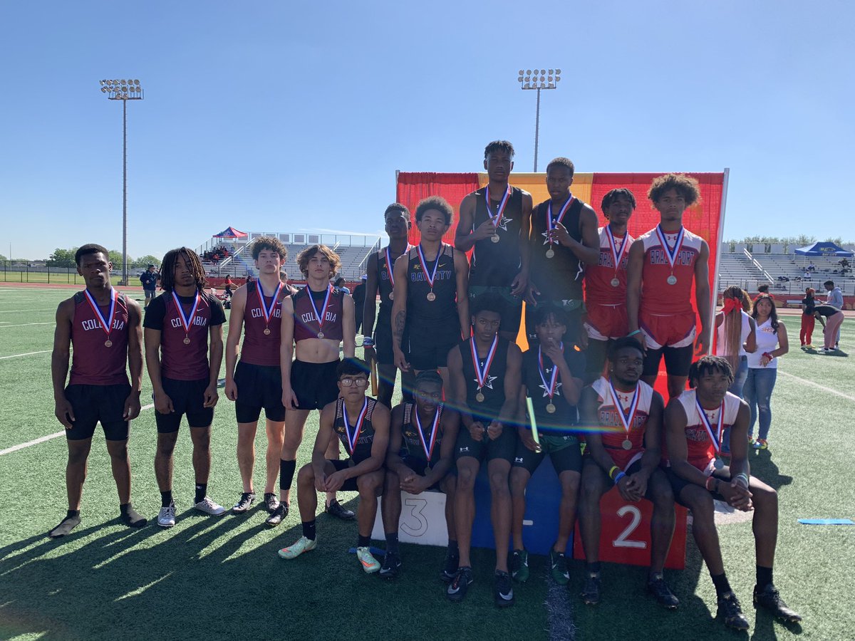 Roughnecks_TF's tweet photo. Survive and advance! Our boys 4x100m relay qualified for area as the 4th place finishers. Congratulations and let’s keep it rollin!!! @CBISDTx https://t.co/I41Mh1jqq4