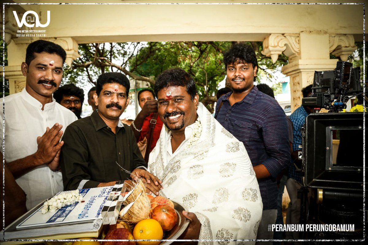 SSMusicTweet's tweet photo. #PeranbumPerungobamum - An intense film on the lines of #PariyerumPerumal & #Asuran
Following Bala & Vetrimaaran, #Sivaprakash from Balu Mahendra Film School makes his directorial debut.
An @ilaiyaraaja Musical
@VAU_Media #DuraiVeerasakthi #vijith @johnsoncinepro https://t.co/y2mMfJUXFA