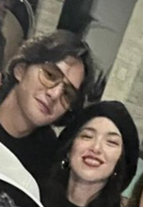 BrizDorie's tweet photo. I wasn't active on tweeter for a long time coz I came here  only for one reason and nothing else, I was being hopeless, but seeing them this morning is such a big surprised 😨 happy😁 at the same time , thought I'm ready to leave them but oo na kyrupok ko pala talaga  😂💛💙 https://t.co/VqGjwfZ9MW