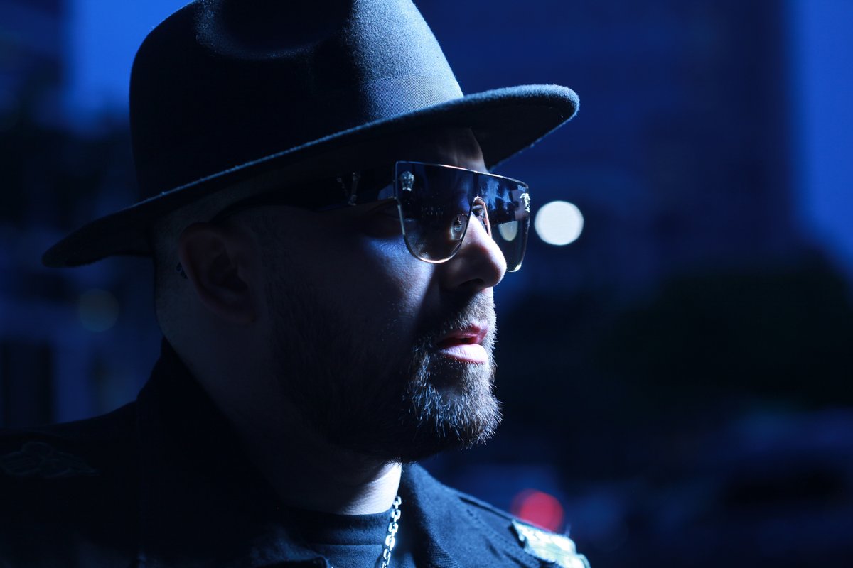 lavibrante's tweet photo. Michel Puche se une al productor musical Archie Peña en “Del Suelo Al Cielo”... Más información: https://t.co/e0sIH6DCtW #Noticias #AEstaHora #Lavibrante https://t.co/im7nI4DsnH