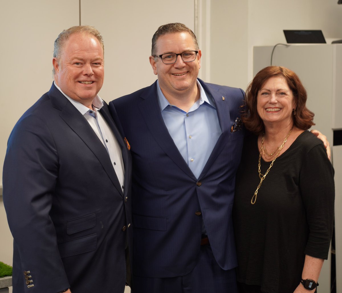 TimONealCEO's tweet photo. Thank you, Lane Schonour, for 25 amazing years at Goodwill. You have been instrumental in supporting and helping our team grow and also uplifting the lives of so many in the community. It’s an honor to work with you, and #congratulations on this great milestone!

#workanniversary https://t.co/ZOMY2HKlQ3