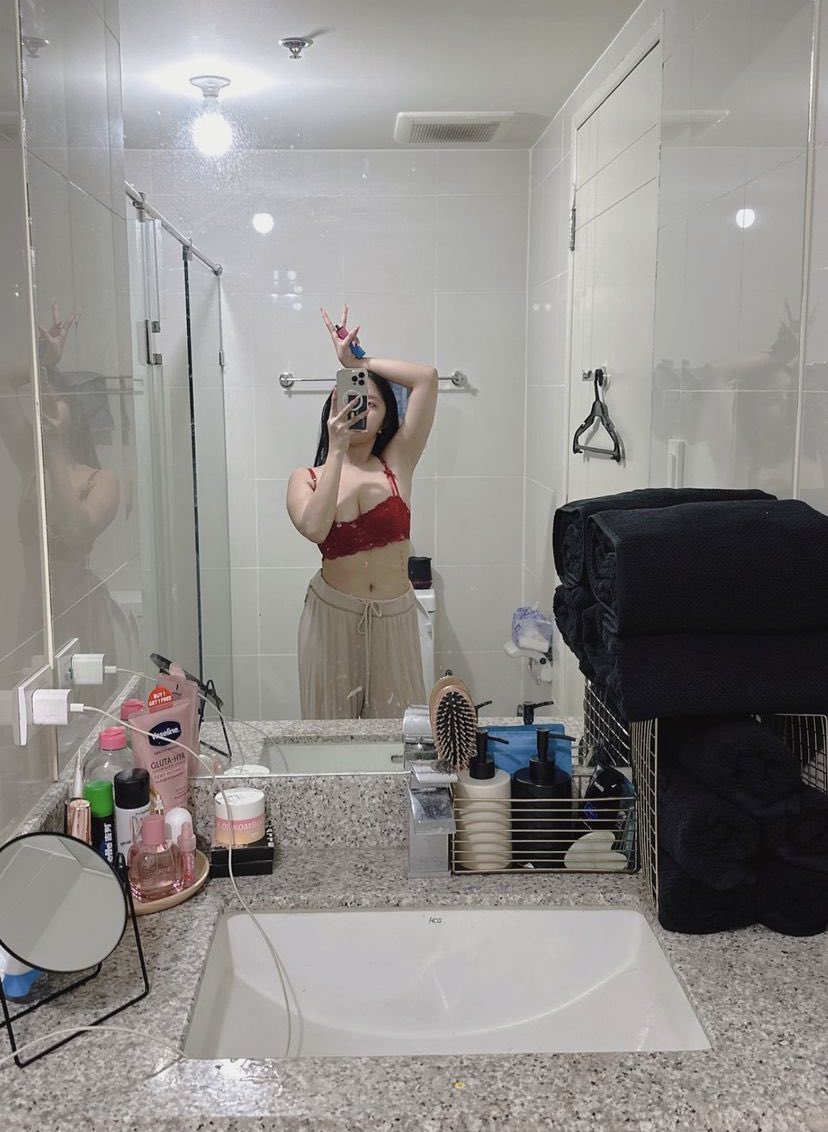 xxhazelan's tweet photo. ❤️for a free nudes.
🔁 for a free vid.

Quote retweet for nudes &amp; vid🙈

Comment done and message me para ma claim ang prize✨

#alterpinay #alterworld #alterph #alterpinoy #alterbagets #alter #nsfwtwt https://t.co/nIVIrowoMl