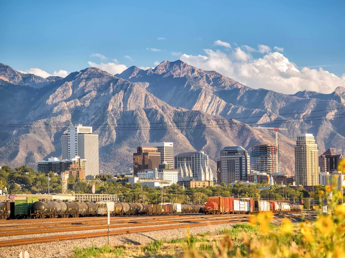 barstoolsports's tweet photo. Salt Lake City Wants An MLB Expansion Team  https://t.co/mJGwWpy67S https://t.co/P9yAZoZDV6