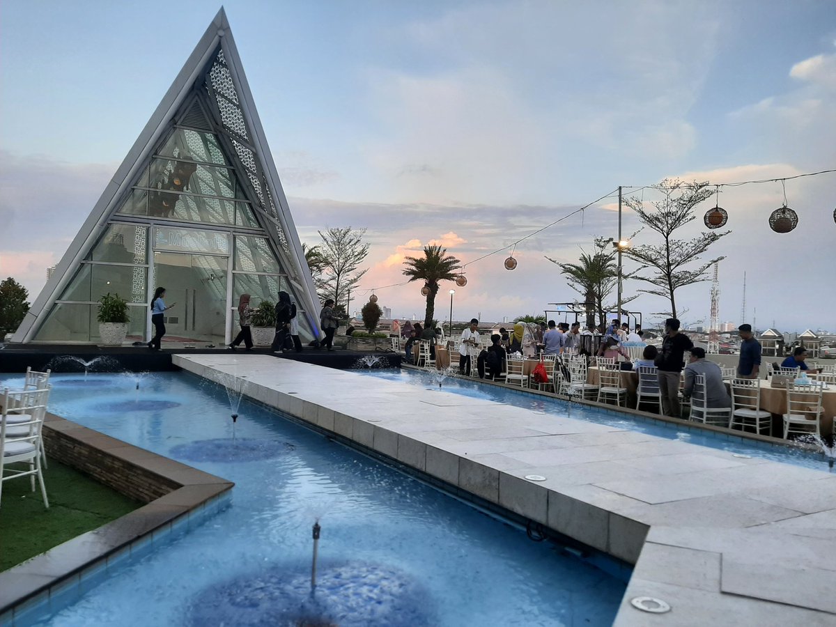 sunset 

#PluzNote - ngabuburit pluz pluz,... 

ngabuburit sambil menikmati keindahan sunset pluz pluz,...

selamat menantikan buka puasa😇😇😇🙏🙏🙏 
@therinramakassar 
#Ngabuburit 
#Sunset 
#BukaPuasa 
#Ramadan 
#BulanPuasa 
#Journalist 
#Jurnalis 
#PluzPluz 
#doelbeckz7 
#db7