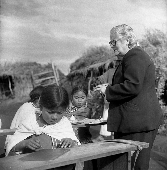 Archivo Blomberg on Twitter "Por el Día de la Maestra Lucha Gómez de