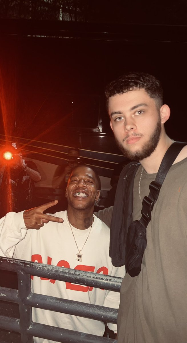 williamson_koby's tweet photo. @KiDCuDi https://t.co/eECcWkS3pP