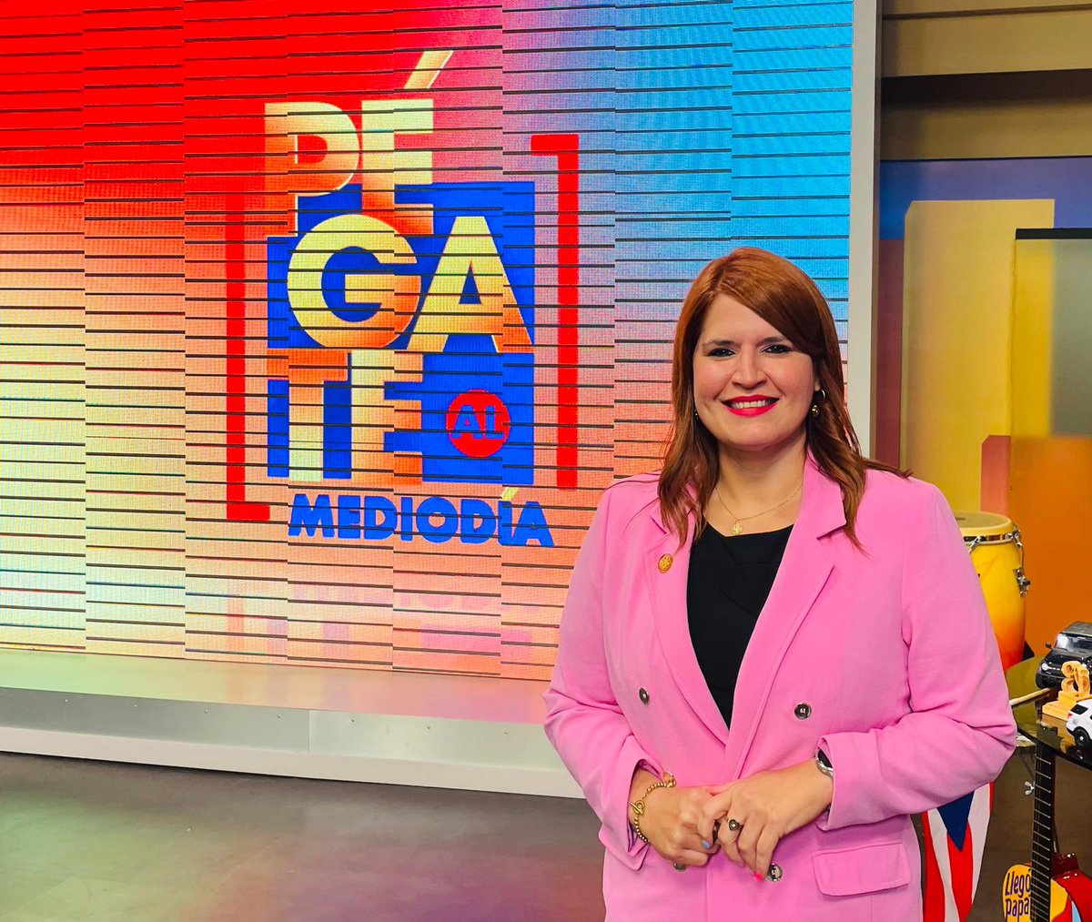 HauSenadora's tweet photo. AHORA|| En @PegateMedioDia con el Guitarreño. ¡Sintoniza! https://t.co/sLsuAgUxQX
