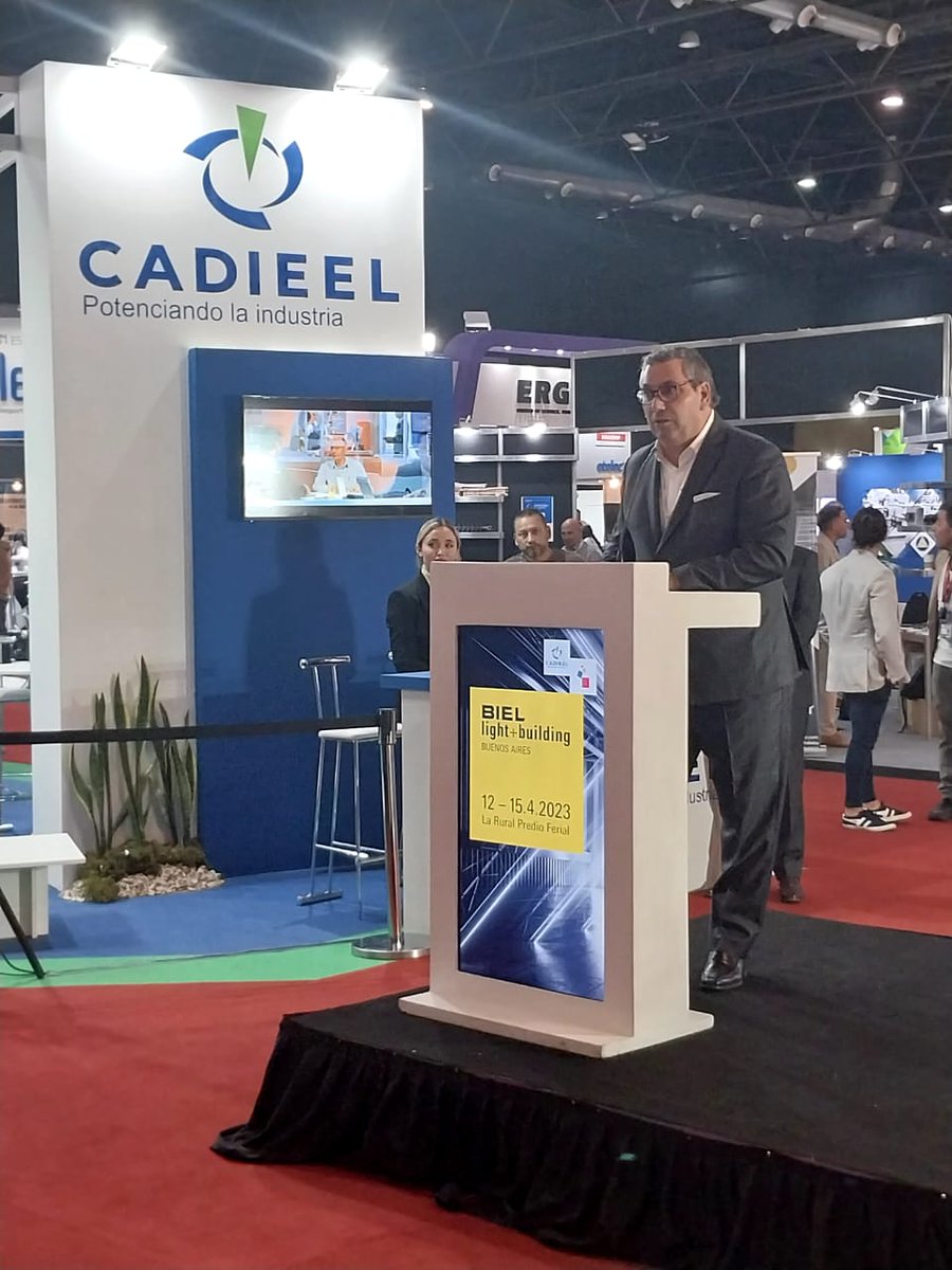 CadieelArg's tweet photo. BIEL Light + Building Buenos Aires. Acto de apertura de la Bienal Internacional de la Industria Eléctrica, Electrónica y Luminotécnica.
Por cuatro días, más de 120 industrias darán a conocer sus avances tecnológicos. https://t.co/DCIeT2vVZC