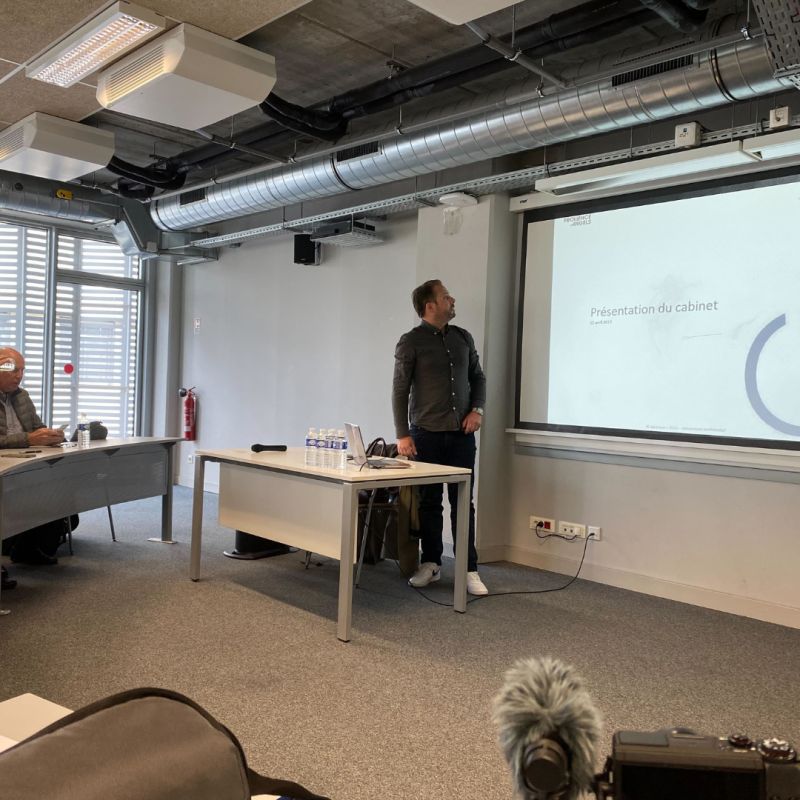 PBusinessAngels's tweet photo. 🔴 𝐋𝐈𝐕𝐄 ⎢ En amont du comité mensuel de Provence Angels, notre partenaire jaberson avocats ouvre le bal d’une après-midi pleine d’échange avec un workshop porté par Charles JAMET !

Retour en image sur les coulisses de ce moment d’échanges avec nos #BusinessAngels ⤵️ https://t.co/LuqFNmq8c3