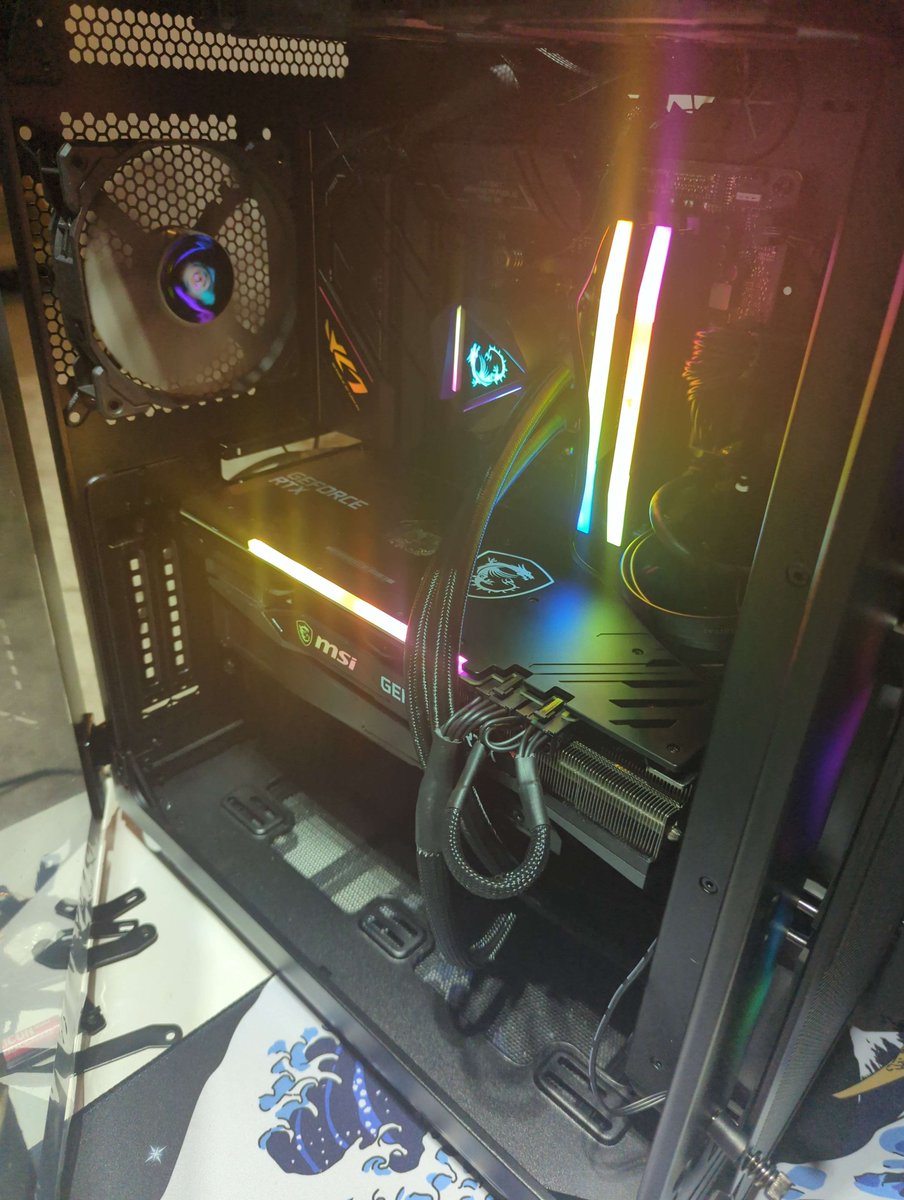 mElonsMusk's tweet image. Got me a new PC couple months ago went full RGB this time pain in the dick to build but at least it looks good