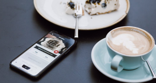 DevourNowBites's tweet photo. Here are the TOP 🔟 reasons why your restaurants should invest in online food ordering: https://t.co/4ZwG5HiH6H
#restaurants#onlinefoodordering#onlinefooddelivery#foodordering#onlineordering#digital marketing#business strategy https://t.co/btBAy7mekf