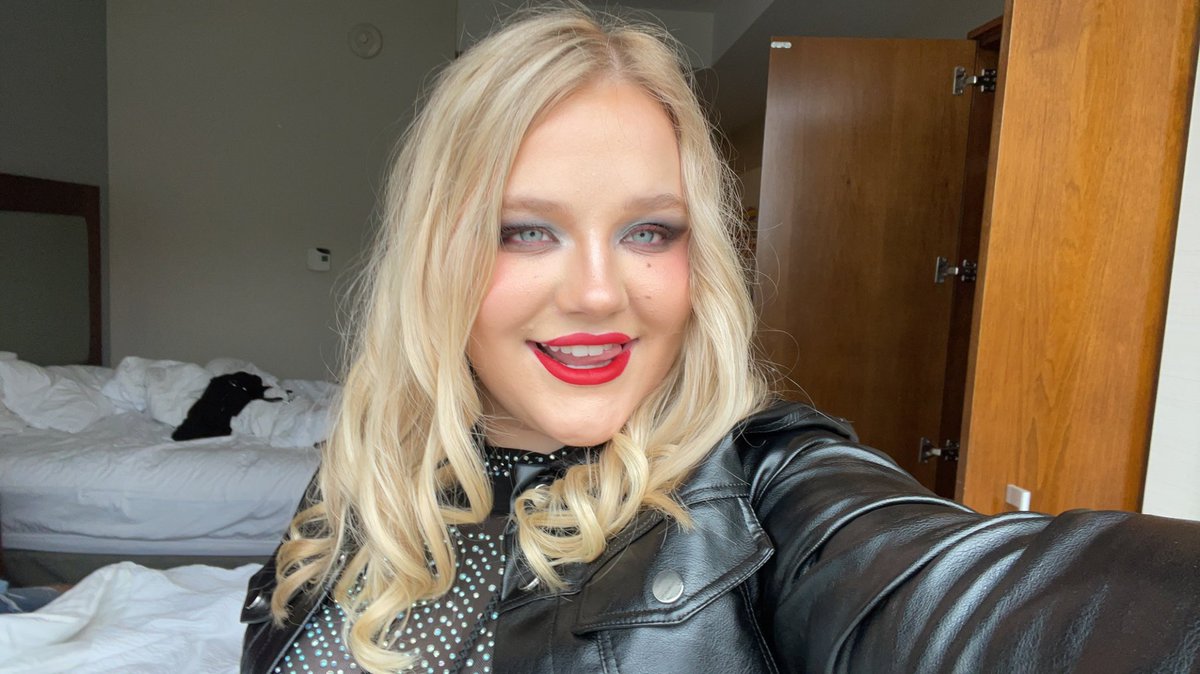 abbykrocks's tweet image. NAMM Day 1🤘🏻 ROLL CALL, who will I see? #NAMM #HardRock #GirlsRock #Bassist #BassPlayer