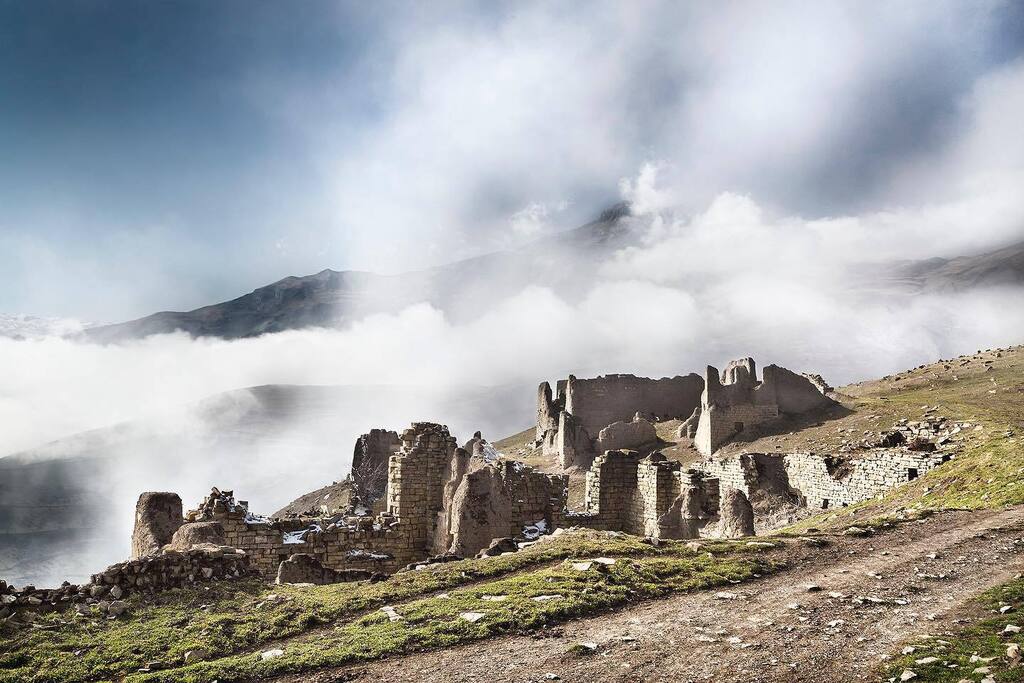 d_photodesigner's tweet photo. Filya - destroyed by an earthquake - Dagestan, Caucasus #architecturephotography #landscapephotography #kenschluchtmann #filya #dagestan https://t.co/J1G7Brxk5C https://t.co/EvmnbdFryi