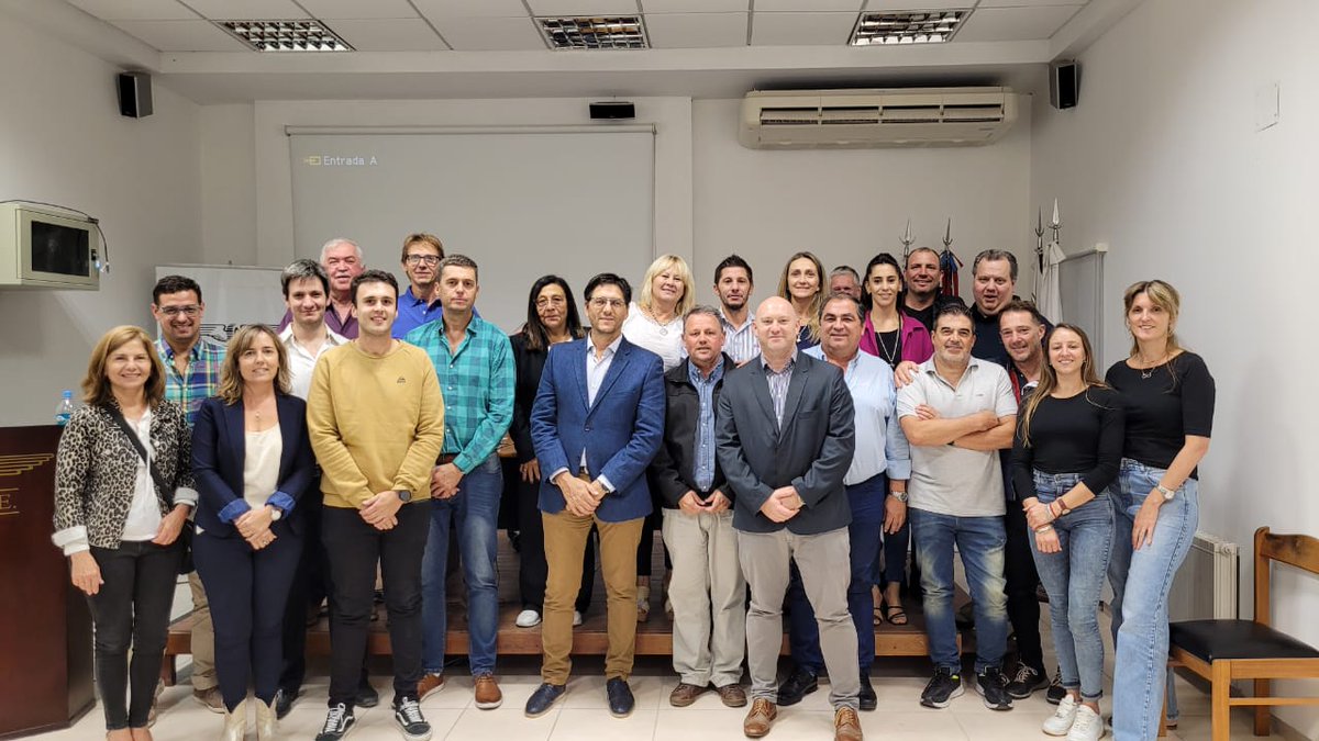 CICAEEsperanza's tweet photo. 📃 Renovación de cargos en la 95ta Asamblea de CICAE

🔵 Enterate de todos los detalles y de cómo quedó conformada la nueva comisión y cargos ⬇️
https://t.co/RnDxlat6z8 https://t.co/X7gUTp6FXx