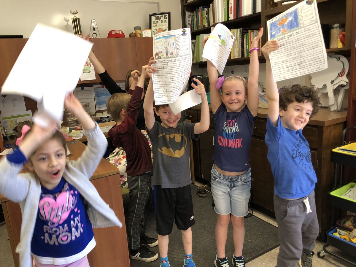 teach_terri's tweet photo. We had a celebration in the office!  Fabulous stories, drawings, writing and #bucketfilling from awesome Grade 1’s in Ms D’Agostini’s class!  These students are #thinkers and are  #balanced https://t.co/yvgznnJjdl