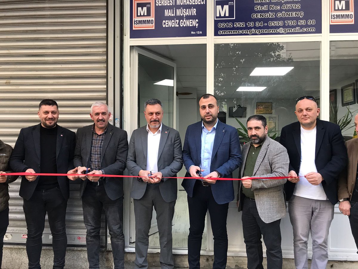 dvrnyalcinkaya's tweet photo. İlçe Yönetim Kurulu Üyemiz Cengiz Gönenç’in iş yeri açılışına Milletvekili Adayımız Mustafa Korkut ile birlikte katılım sağladık. 
Hayırlı uğurlu olsun. 

#AdımAdımİstanbul 
@osmannnurika https://t.co/3yFfCHNWfj