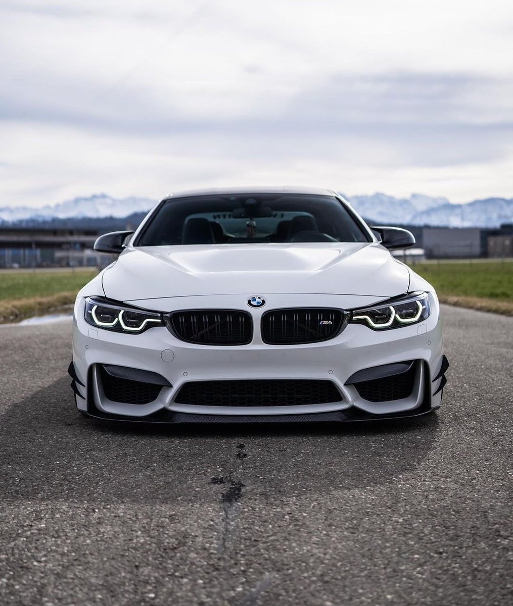 BMW M4cs 🐼