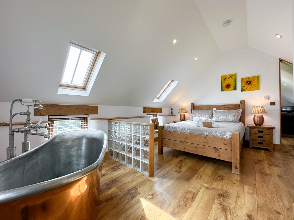 Wooldown Holiday Cottages tweet media