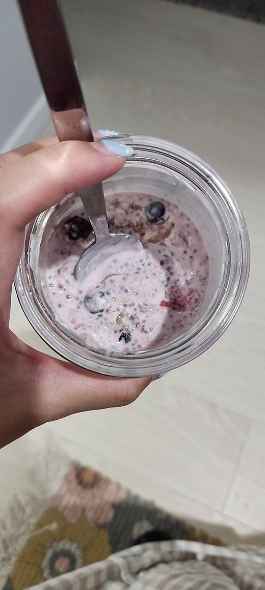 _trishhh's tweet photo. 2am the next day and only finishing yestrtday's breakfast now 😅 https://t.co/l8QUIwUl2Y