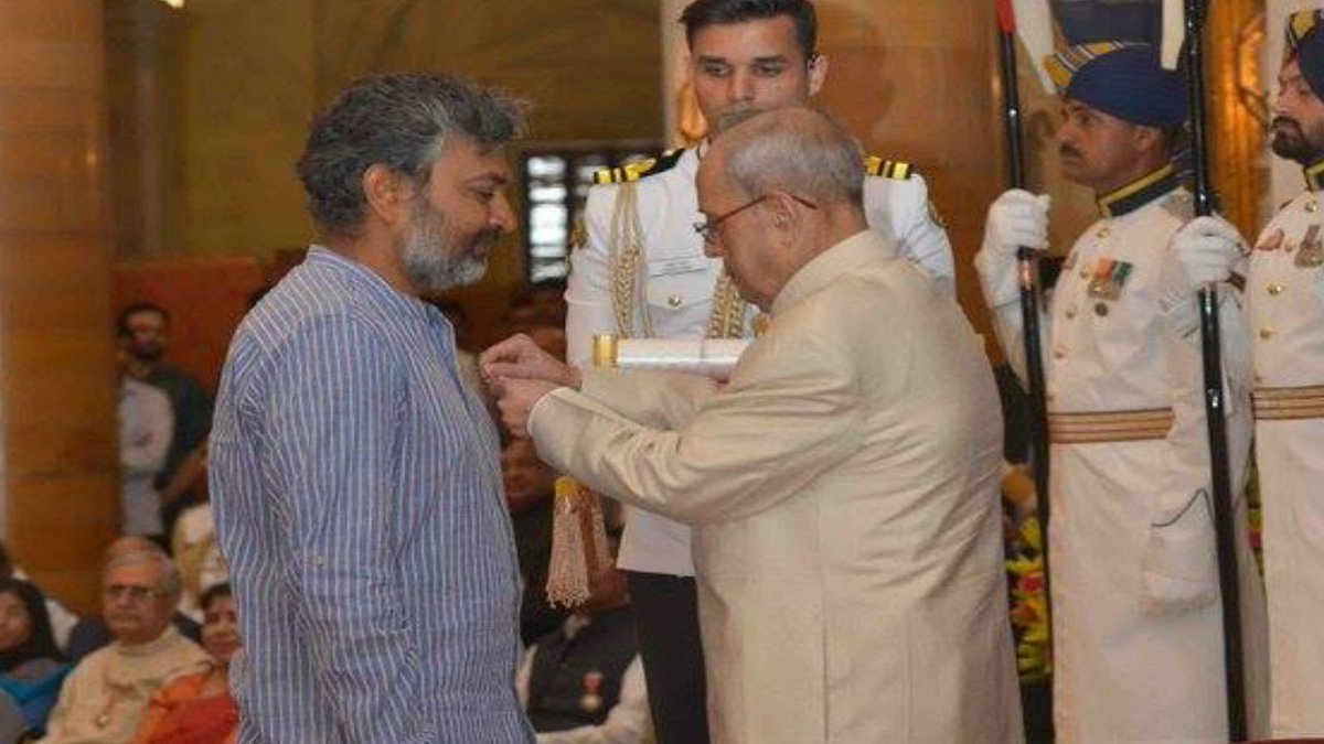 IAMDirRAM's tweet photo. Congratulations to the pride of Indian cinema, @SSRajamouli, Maverick Indian filmmaker named one of @TIME's 100 most influential people in the world🥳 #RRR 🔥@AlwaysRamCharan 🌊 @tarak9999
#SSRajamouli #TIME100 #RRRMovie
#RRRteam @ssk1122 @MankindMovies 💐 https://t.co/Qjx0tvQJhv